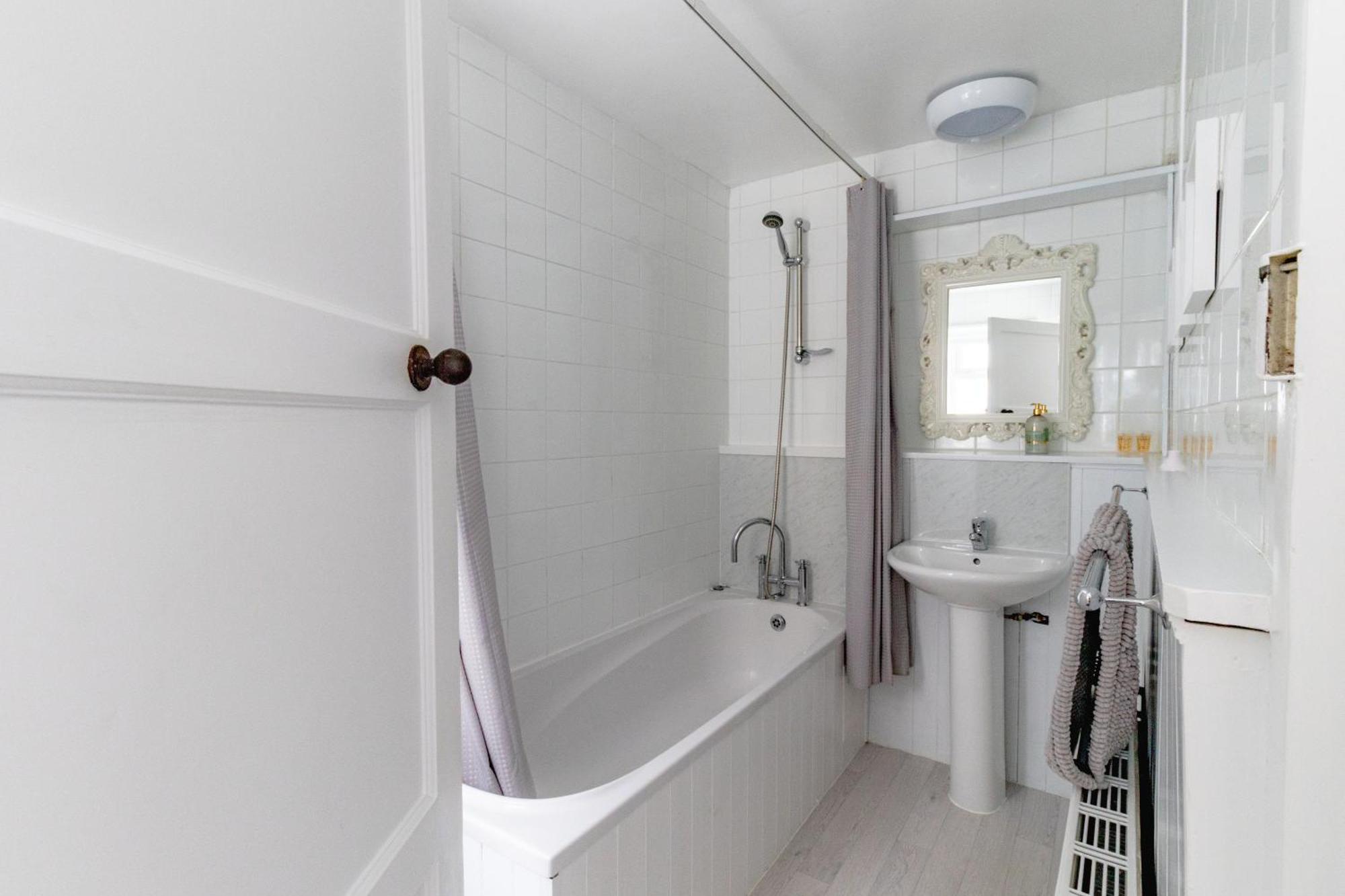 Fabulous, Vibrant, Town House, Central Bath Road Cheltenham Eksteriør billede